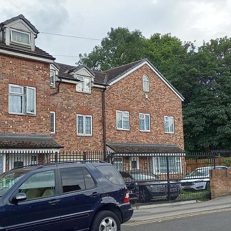 Hall 3 Hotel Leeds  Exterior photo